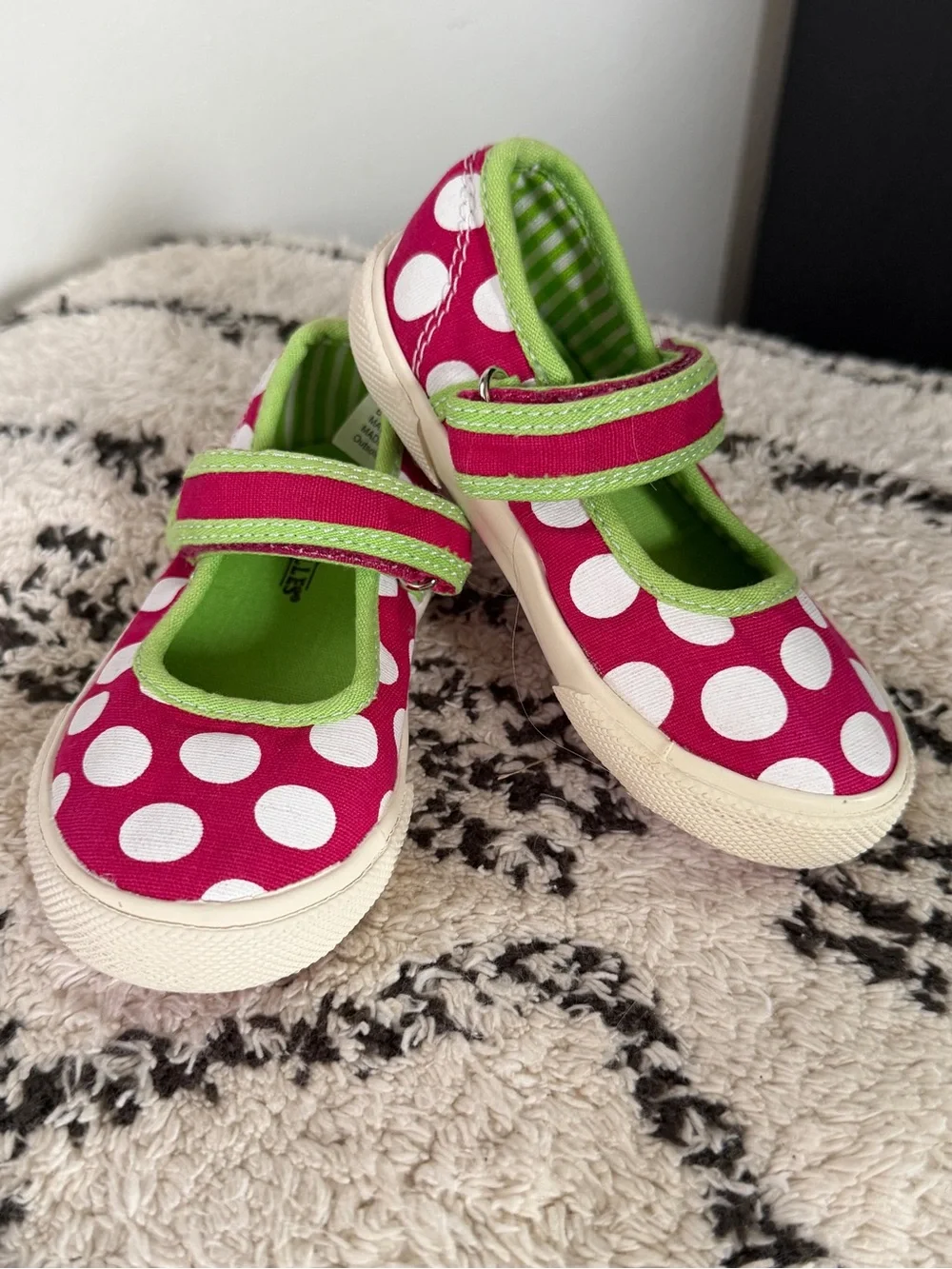 Skechers Girls Hot Pink Polka Dot Mary Janes with Lime Trim
